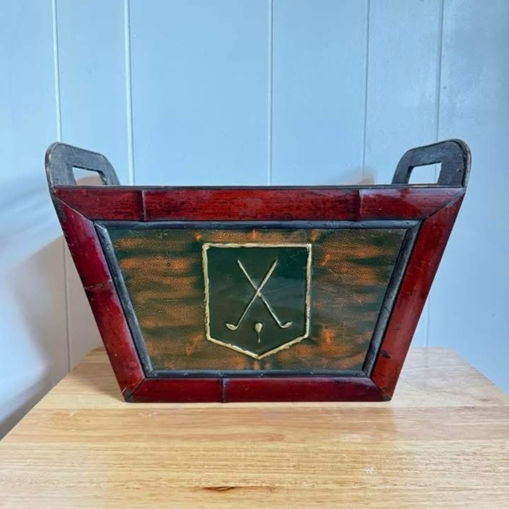 VINTAGE GOLF THEMED MAGAZINE RACK